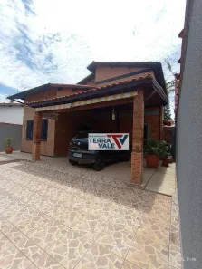 Casa com 4 Quartos à venda, 244m² no Nova Lorena, Lorena