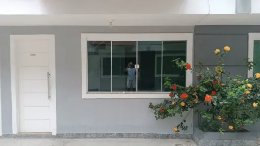 Casa com 2 Quartos à venda, 80m² no Marechal Hermes, Rio de Janeiro