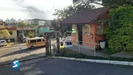 Lote/Terreno à venda, 293m² no Cavalhada, Porto Alegre