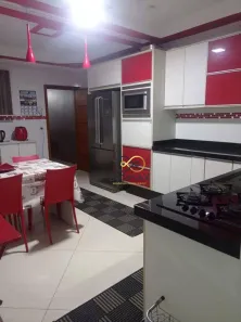 Casa com 3 Quartos à venda, 214m² no Parque Flamengo, Guarulhos