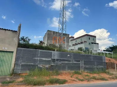 Lote/Terreno à venda, 360m² no Cabral, Contagem