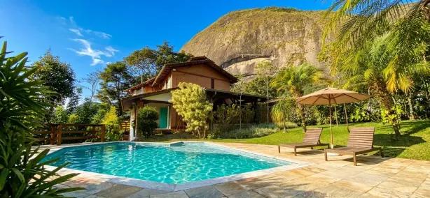 Casa de Condomínio com 3 Quartos à venda, 160m² no Fazenda Inglesa, Petrópolis