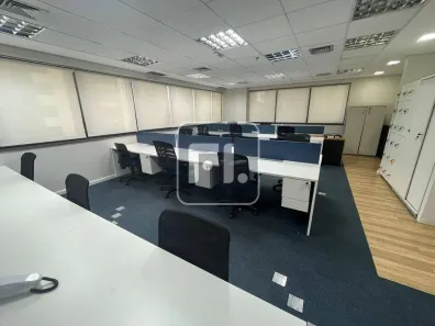 Sala Comercial para alugar, 140m² no Vila Olímpia, São Paulo