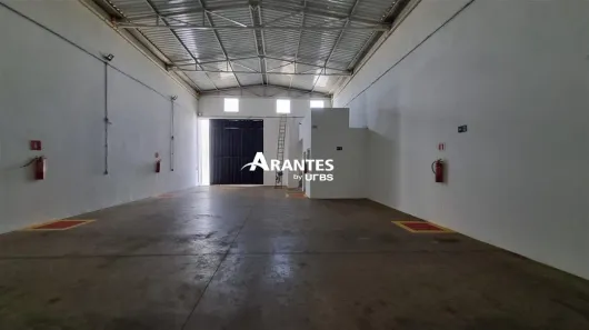 Galpão/Depósito/Armazém à venda, 180m² no Jardim Brasília, Uberlândia
