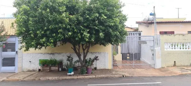 Casa com 2 Quartos à venda, 80m² no Núcleo Habitacional Castelo Branco, Marília