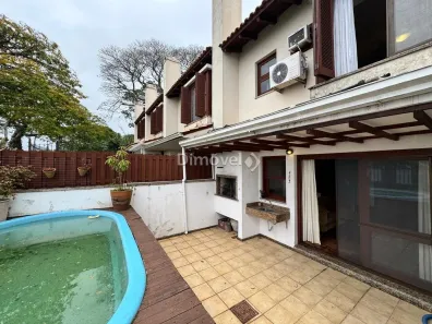Casa de Condomínio com 3 Quartos para alugar, 250m² no Vila Assunção, Porto Alegre