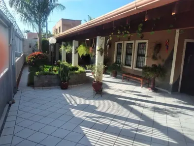 Casa com 3 Quartos à venda, 405m² no Recanto dos Pássaros, Campo Grande