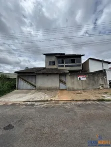 Sobrado com 3 Quartos à venda, 259m² no Residencial Aquários, Goiânia