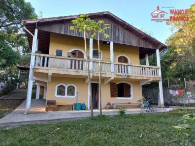 Fazenda/Sítio com 3 Quartos à venda, 220m² no Bom Jardim I, Guaratinguetá