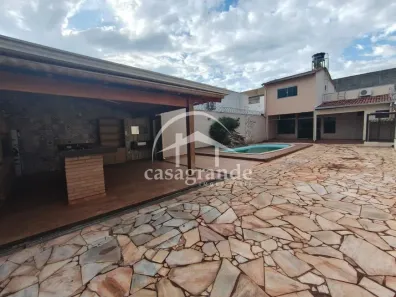 Casa com 3 Quartos à venda, 183m² no Daniel Fonseca, Uberlândia