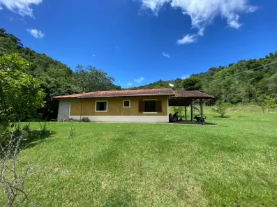 Fazenda/Sítio com 2 Quartos para alugar, 150m² no Centro, Santo Antônio do Pinhal