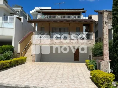 Sobrado com 3 Quartos para alugar, 243m² no Parque Residencial Itapeti, Mogi das Cruzes