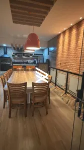 Sobrado com 4 Quartos para alugar, 360m² no Santa Mônica, Uberlândia