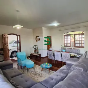 Casa com 4 Quartos à venda, 321m² no Andrade, Londrina