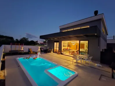 Casa com 3 Quartos para alugar, 205m² no Canasvieiras, Florianópolis