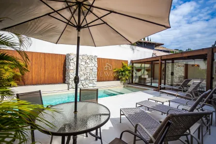 Casa com 4 Quartos à venda, 344m² no São Lourenço, Curitiba