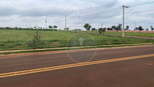 Lote/Terreno à venda, 250m² no Recreio dos Bandeirantes, Uberaba