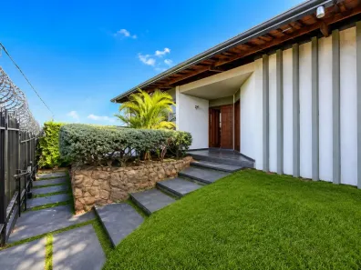 Imóvel Comercial com 5 Quartos para alugar, 404m² no Jardim das Américas, Cuiabá