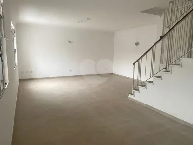 Sobrado com 5 Quartos à venda, 250m² no Nova Piraju, São Paulo