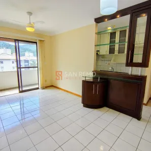 Apartamento com 2 Quartos para alugar, 63m² no Itacorubi, Florianópolis