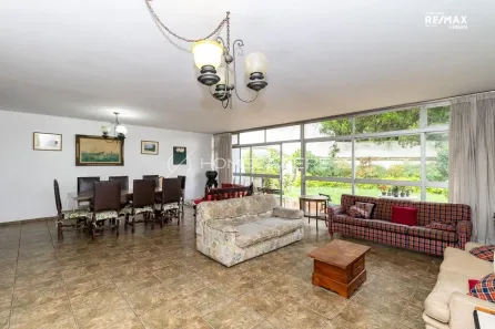 Casa com 4 Quartos à venda, 391m² no Jardim Everest, São Paulo