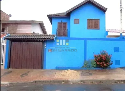 Casa com 3 Quartos à venda, 250m² no Parque Residencial Versailles, Sumaré