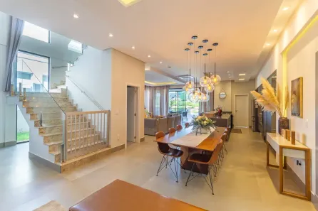 Casa de Condomínio com 4 Quartos para alugar, 620m² no Centro, Camboriú