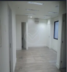 Sala Comercial para venda ou aluguel, 37m² no Vila Olímpia, São Paulo