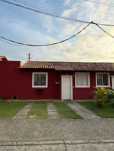 Casa de Condomínio com 2 Quartos à venda, 55m² no Virgem Santa, Macaé