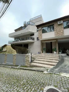 Casa de Condomínio com 3 Quartos à venda, 600m² no Charitas, Niterói