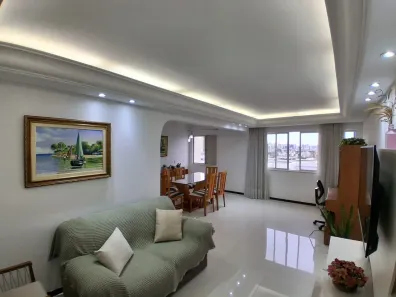 Apartamento com 2 Quartos para alugar, 75m² no Portão, Curitiba