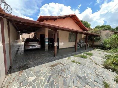Casa com 4 Quartos à venda, 250m² no Chácara, Betim