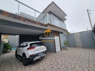 Casa com 3 Quartos à venda, 220m² no Perequê, Matinhos