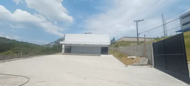 Galpão/Depósito/Armazém para alugar, 2500m² no Embu Mirim, Itapecerica da Serra