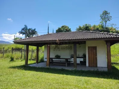 Fazenda/Sítio com 3 Quartos à venda, 220m² no Bom Sucesso, Pindamonhangaba