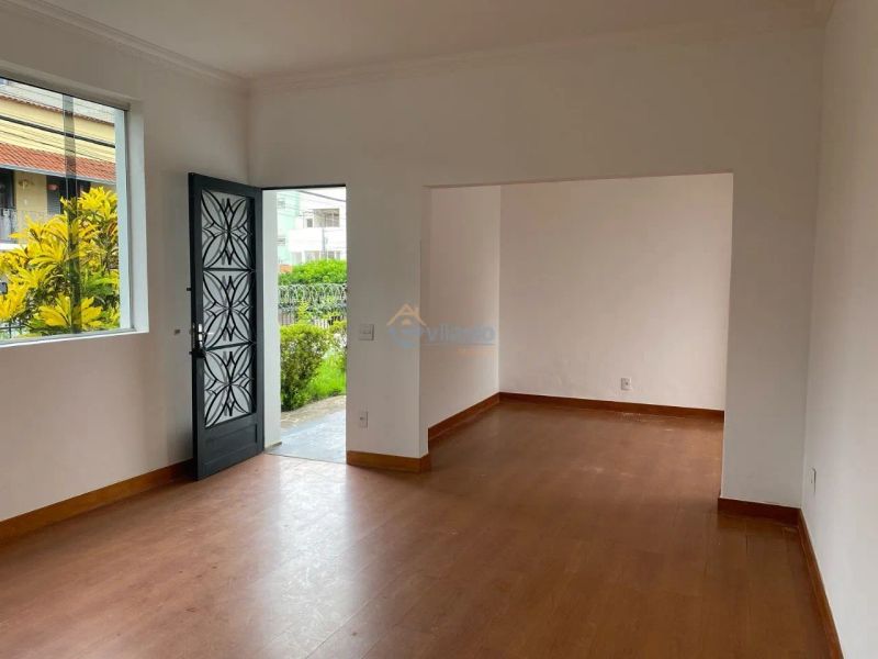 Casa com 3 quartos — Santa Rosa, Belo Horizonte