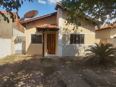 Casa de Condomínio com 2 Quartos para alugar, 120m² no Distrito Industrial, Cuiabá