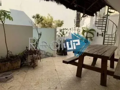 Casa com 13 Quartos para alugar, 437m² no Laranjeiras, Rio de Janeiro