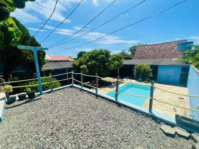 Casa com 3 Quartos à venda, 200m² no Praia do Ervino, São Francisco do Sul