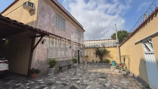 Casa com 4 Quartos à venda, 218m² no Vaz Lobo, Rio de Janeiro