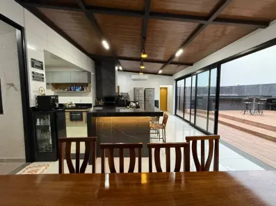 Casa com 3 Quartos à venda, 290m² no Setor Leste Universitário, Goiânia