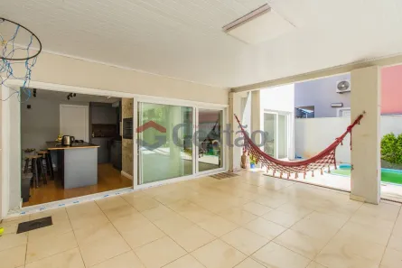 Sobrado com 3 Quartos para alugar, 200m² no Estância Velha, Canoas