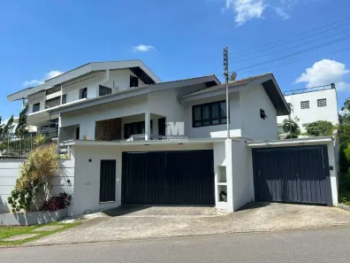 Casa com 4 Quartos à venda, 300m² no Jardim Maluche, Brusque