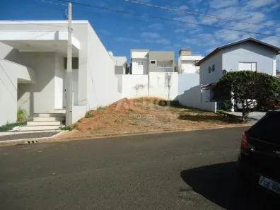 Lote/Terreno à venda, 240m² no Jardim Colonial, Bauru