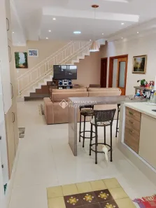 Casa de Condomínio com 3 Quartos à venda, 306m² no Piracangaguá, Taubaté