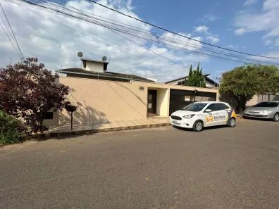 Casa com 3 Quartos para alugar, 10m² no Loteamento Residencial Solaris, Araxá