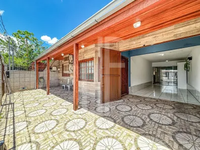 Casa com 3 Quartos à venda, 150m² no Vila Nova, Porto Alegre