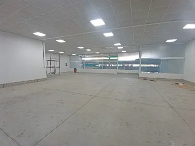 Galpão/Depósito/Armazém para alugar, 700m² no Vila Humaitá, Santo André