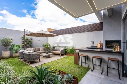 Sobrado com 4 Quartos à venda, 230m² no São Braz, Curitiba