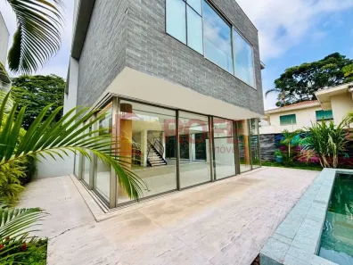 Casa de Condomínio com 4 Quartos para alugar, 636m² no Planalto Paulista, São Paulo
